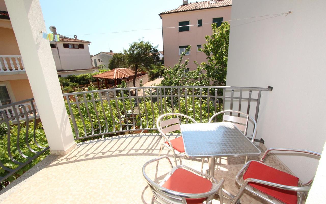 Apartments Villa Mara 로비니 외부 사진