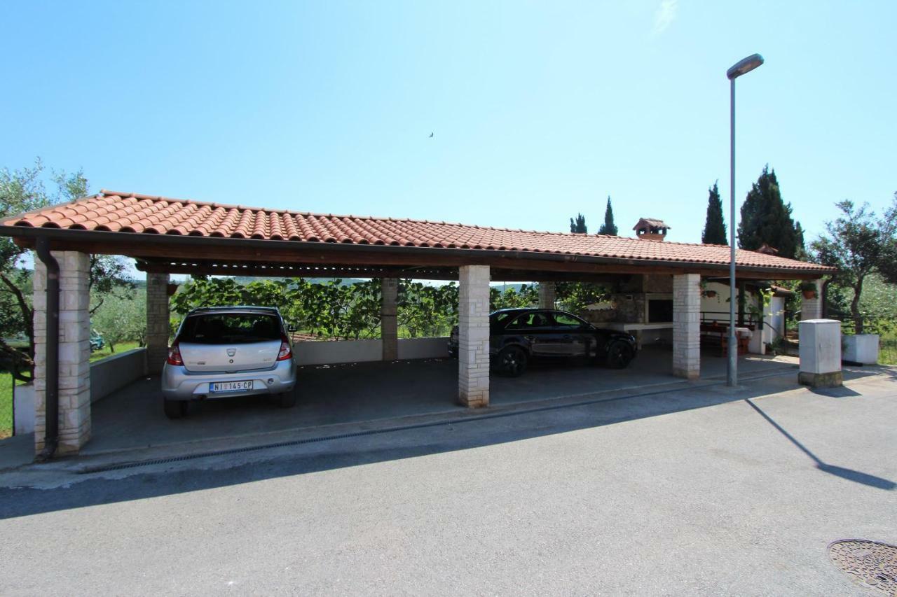 Apartments Villa Mara 로비니 외부 사진