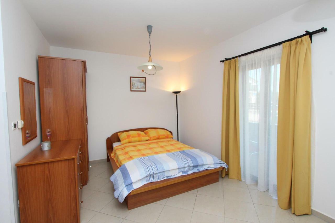 Apartments Villa Mara 로비니 외부 사진
